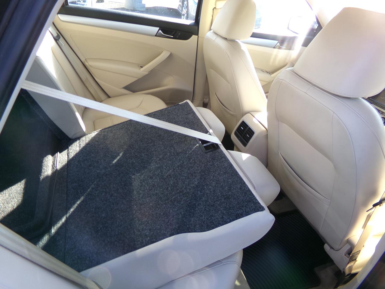 Volkswagen Passat  2013