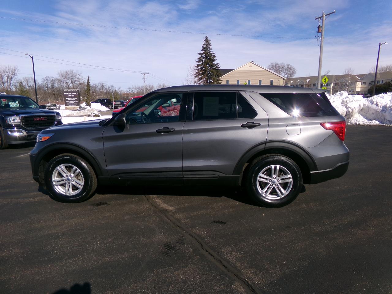 Ford Explorer Base 4WD 2023