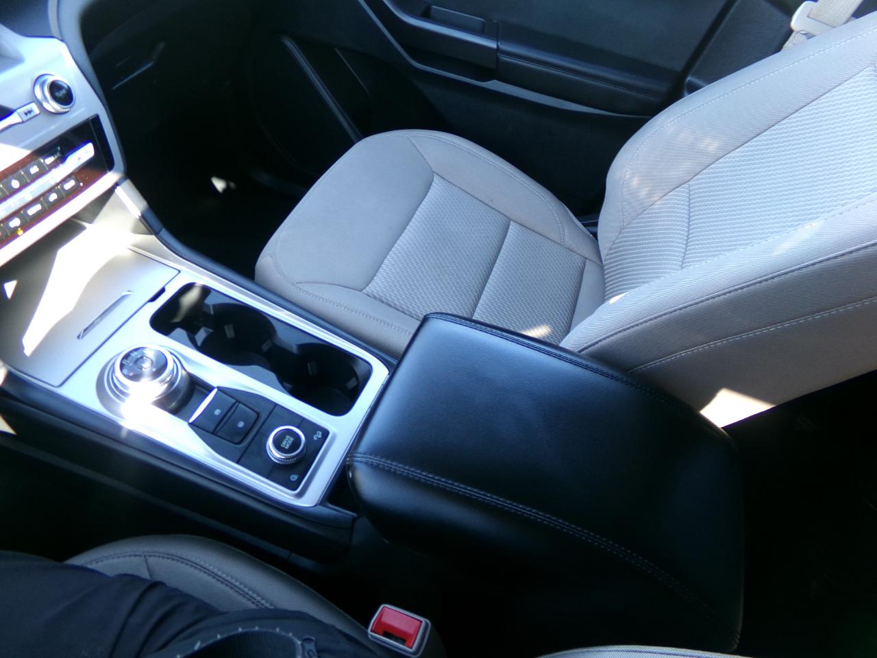 Ford Explorer Base 4WD 2023