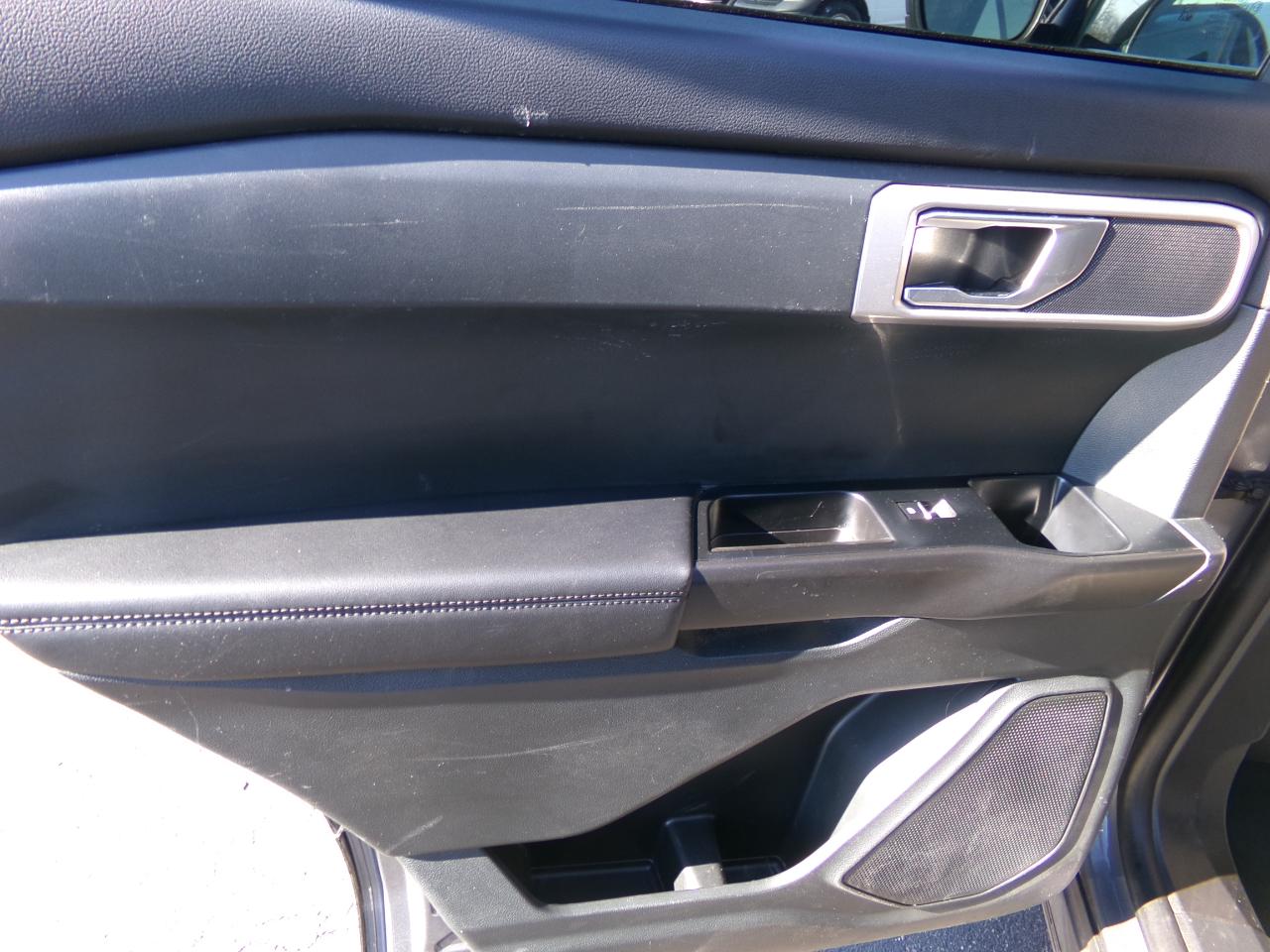 Ford Explorer Base 4WD 2023