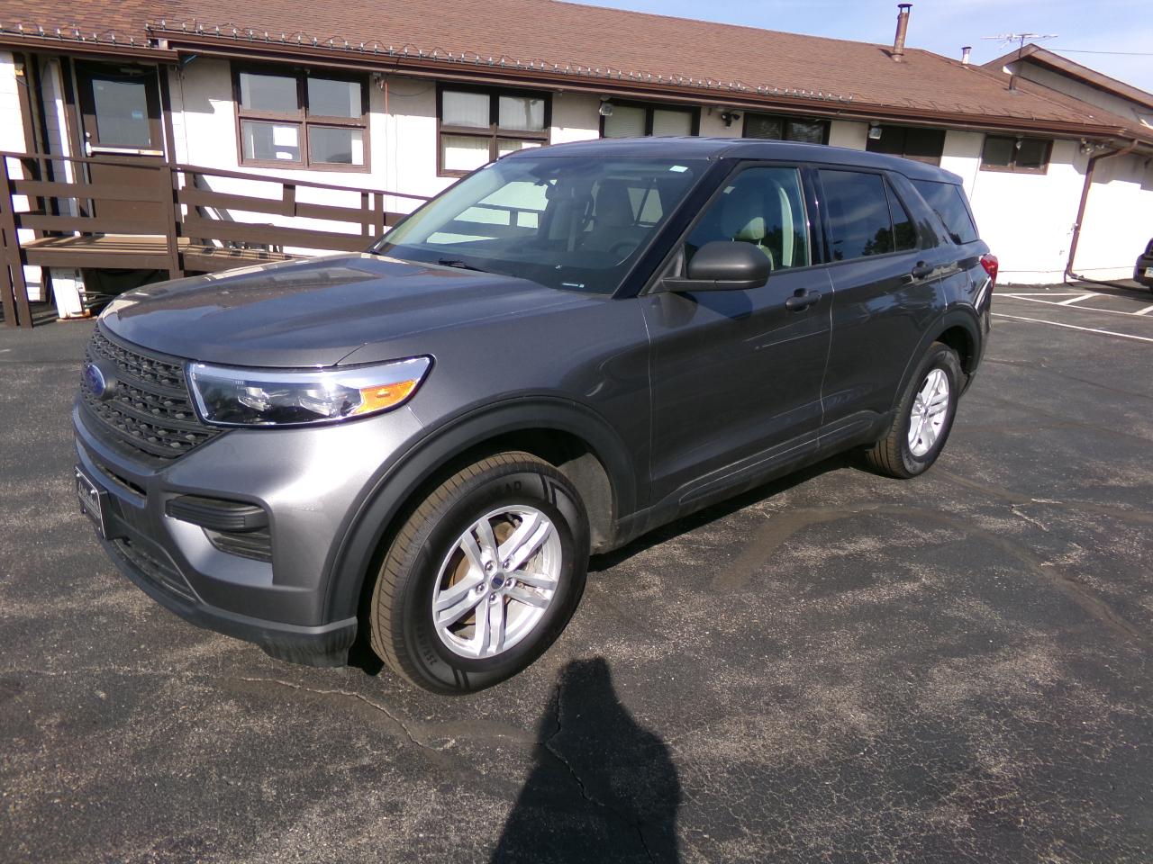 Ford Explorer Base 4WD 2023