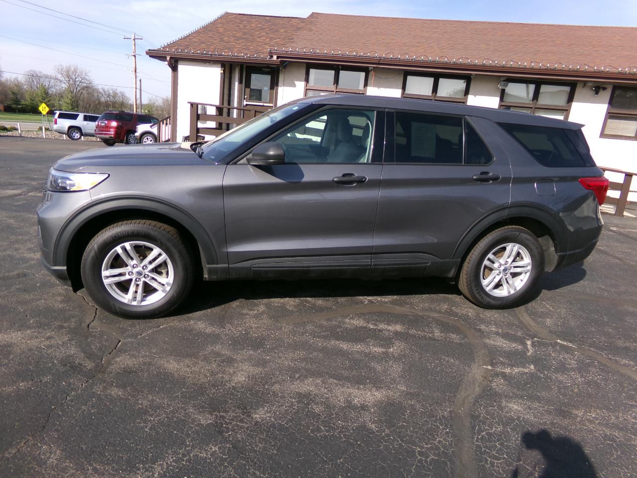 Ford Explorer Base 4WD 2023