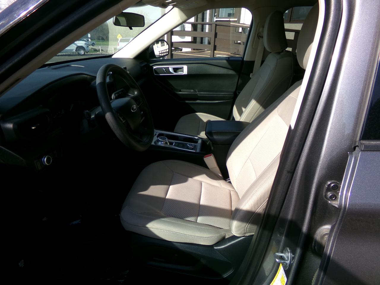 Ford Explorer Base 4WD 2023