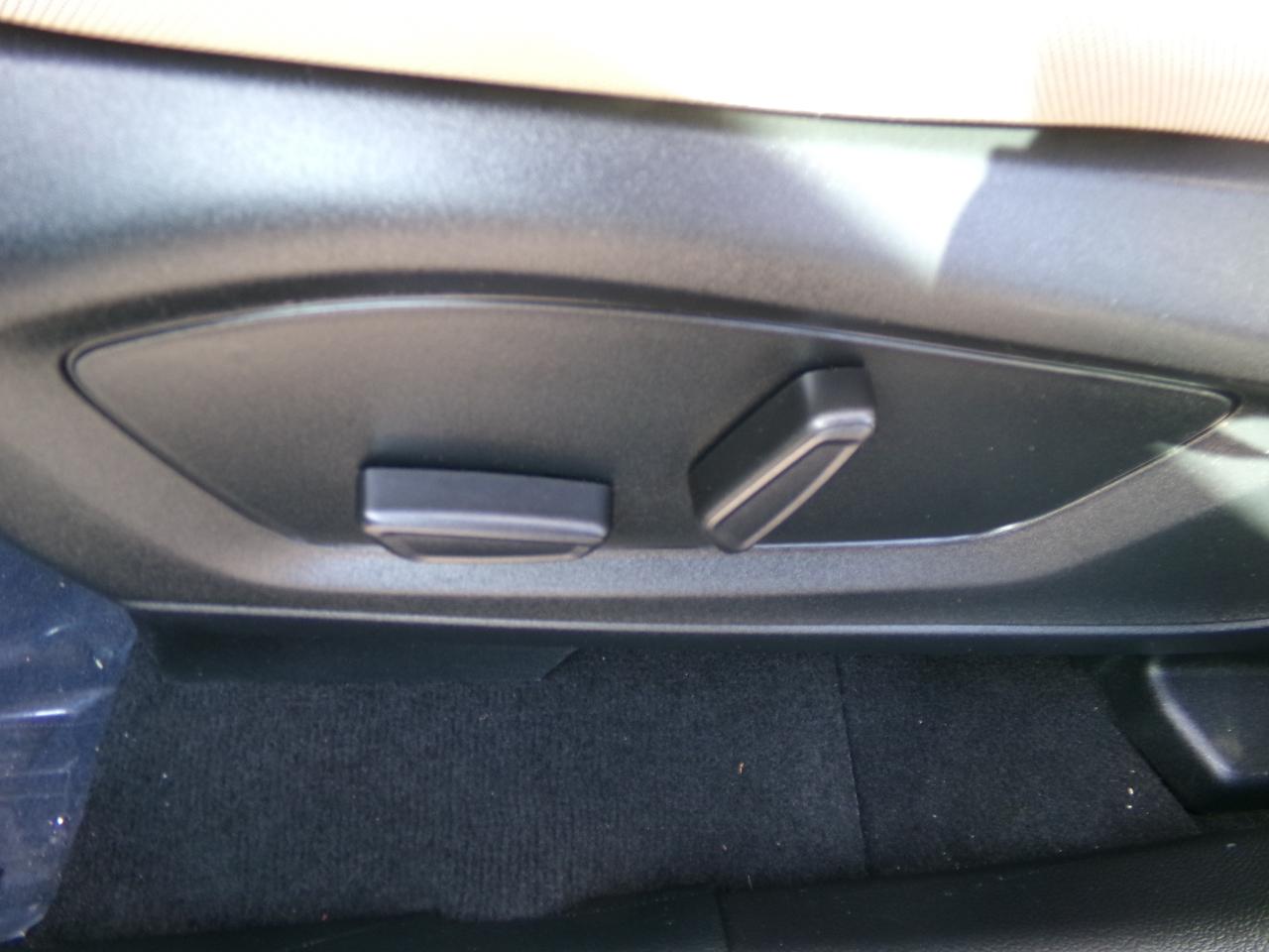 Ford Explorer Base 4WD 2023