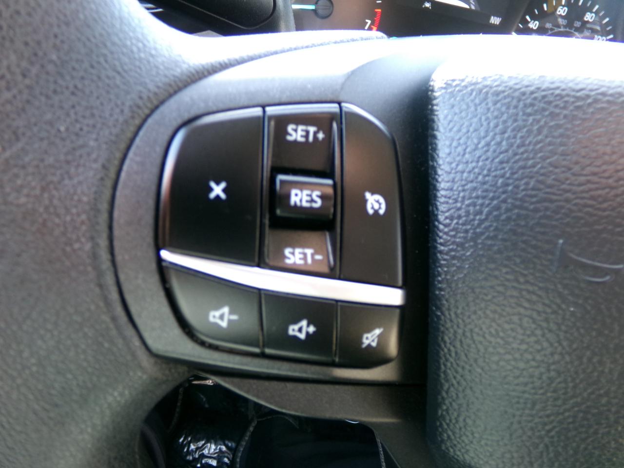 Ford Explorer Base 4WD 2023