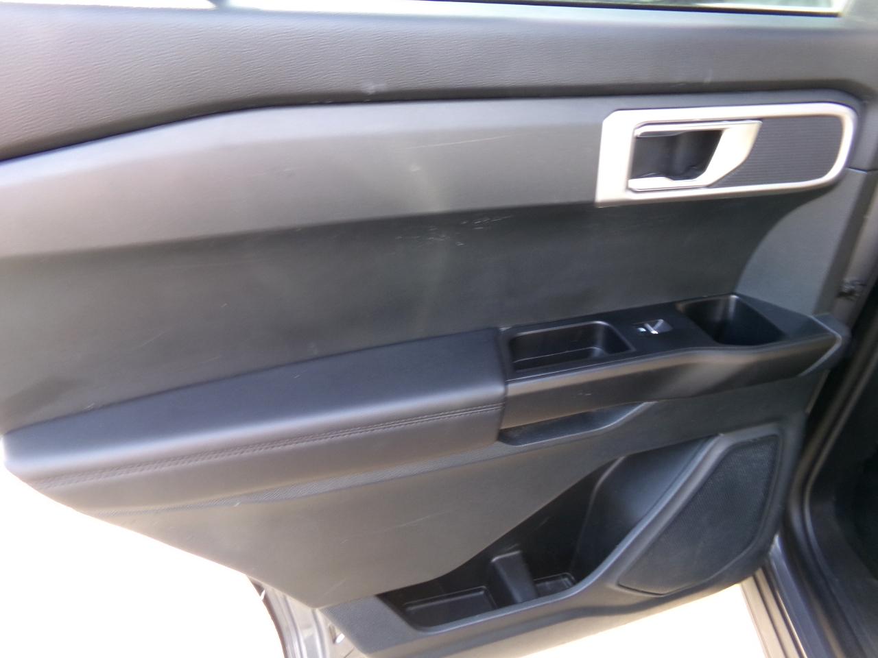 Ford Explorer Base 4WD 2023