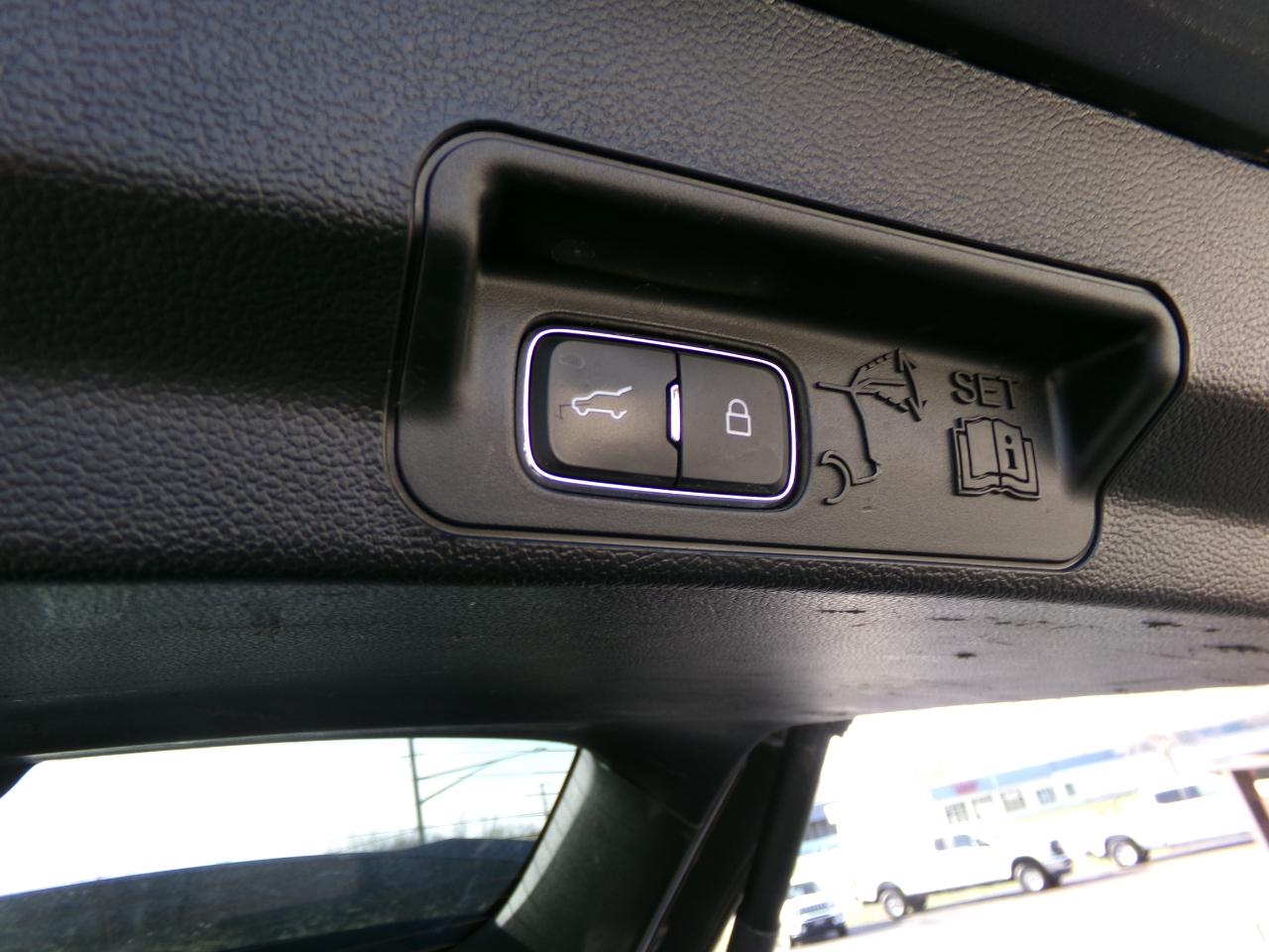 Ford Explorer Base 4WD 2023