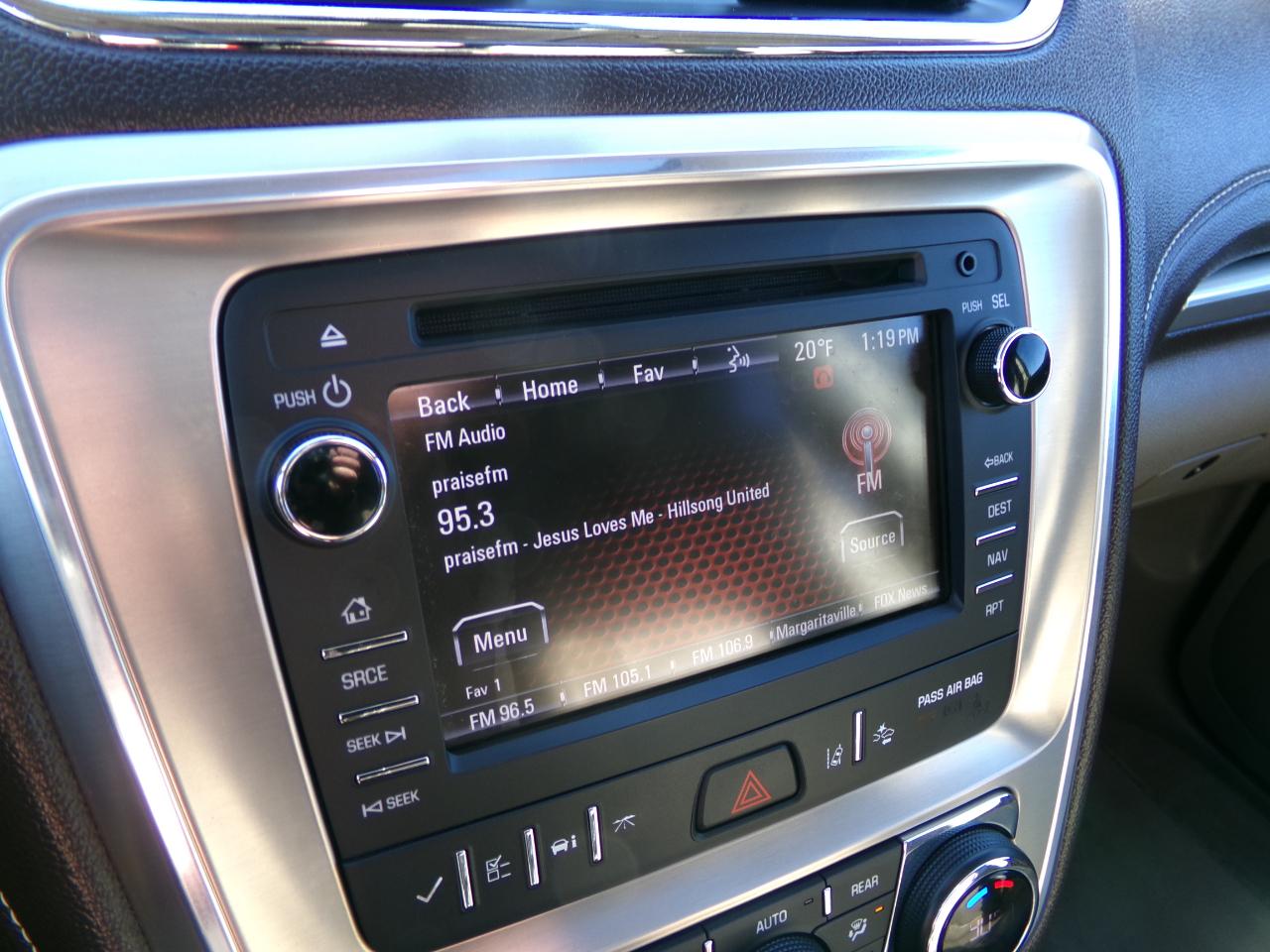 GMC Acadia AWD 4dr Denali 2015