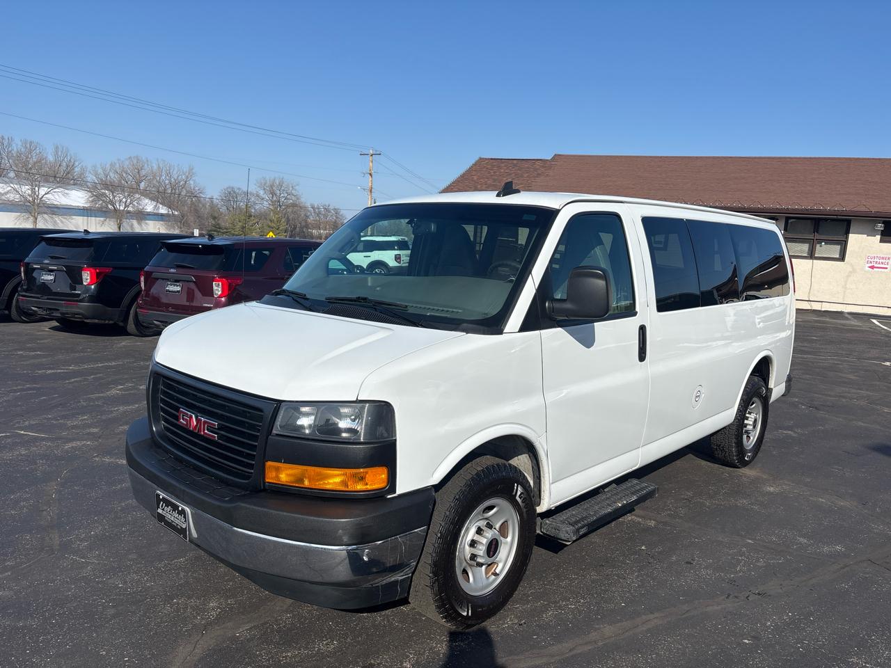 GMC Savana Passenger RWD 3500 135" LS 2018