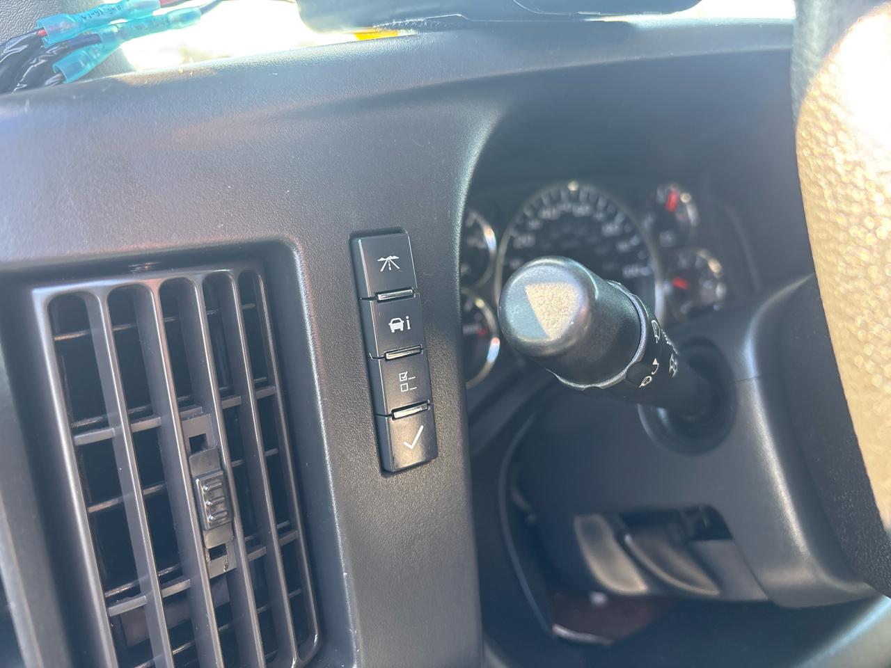 GMC Savana Passenger RWD 3500 135" LS 2018