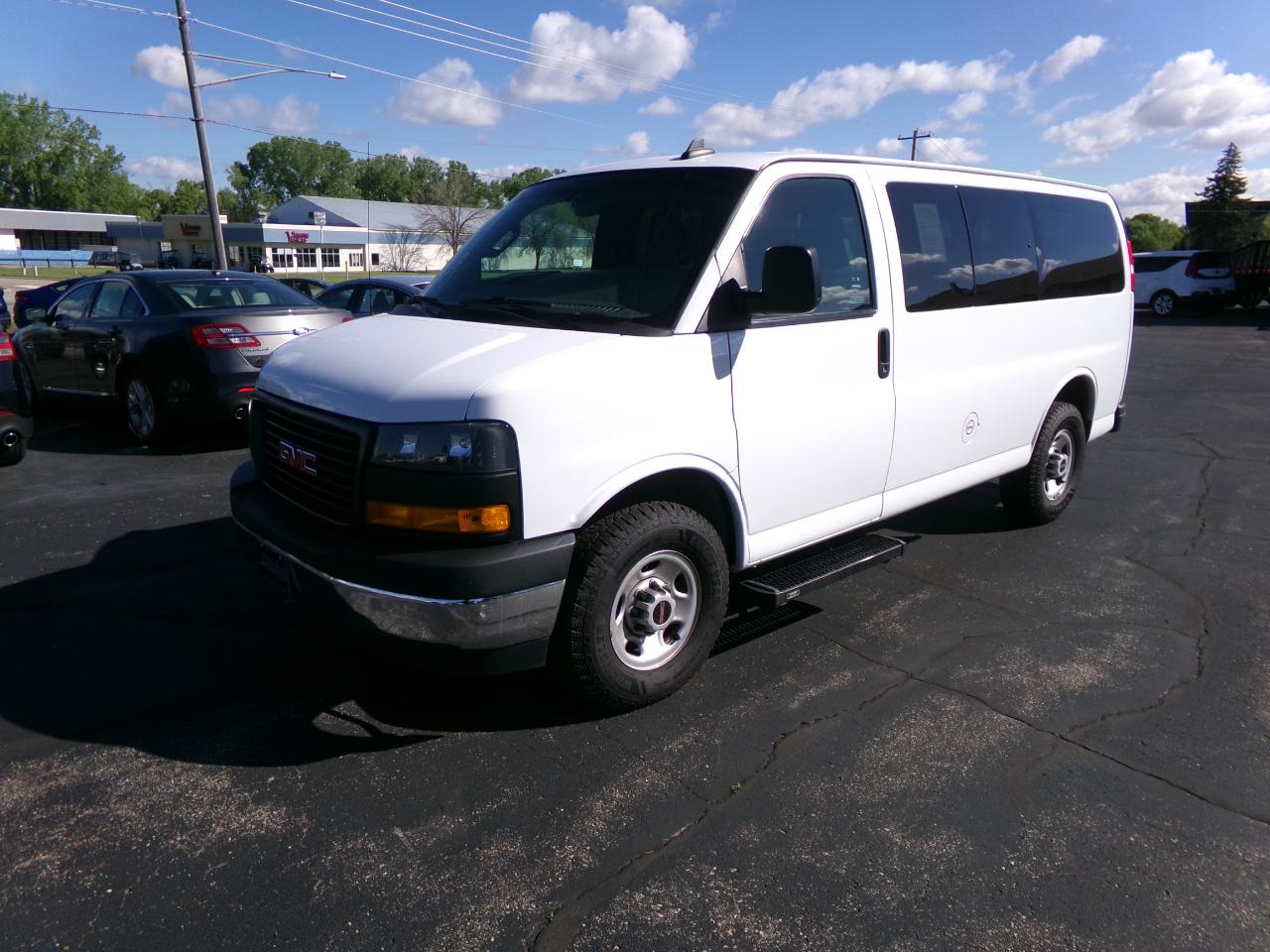View vehicle photo 7