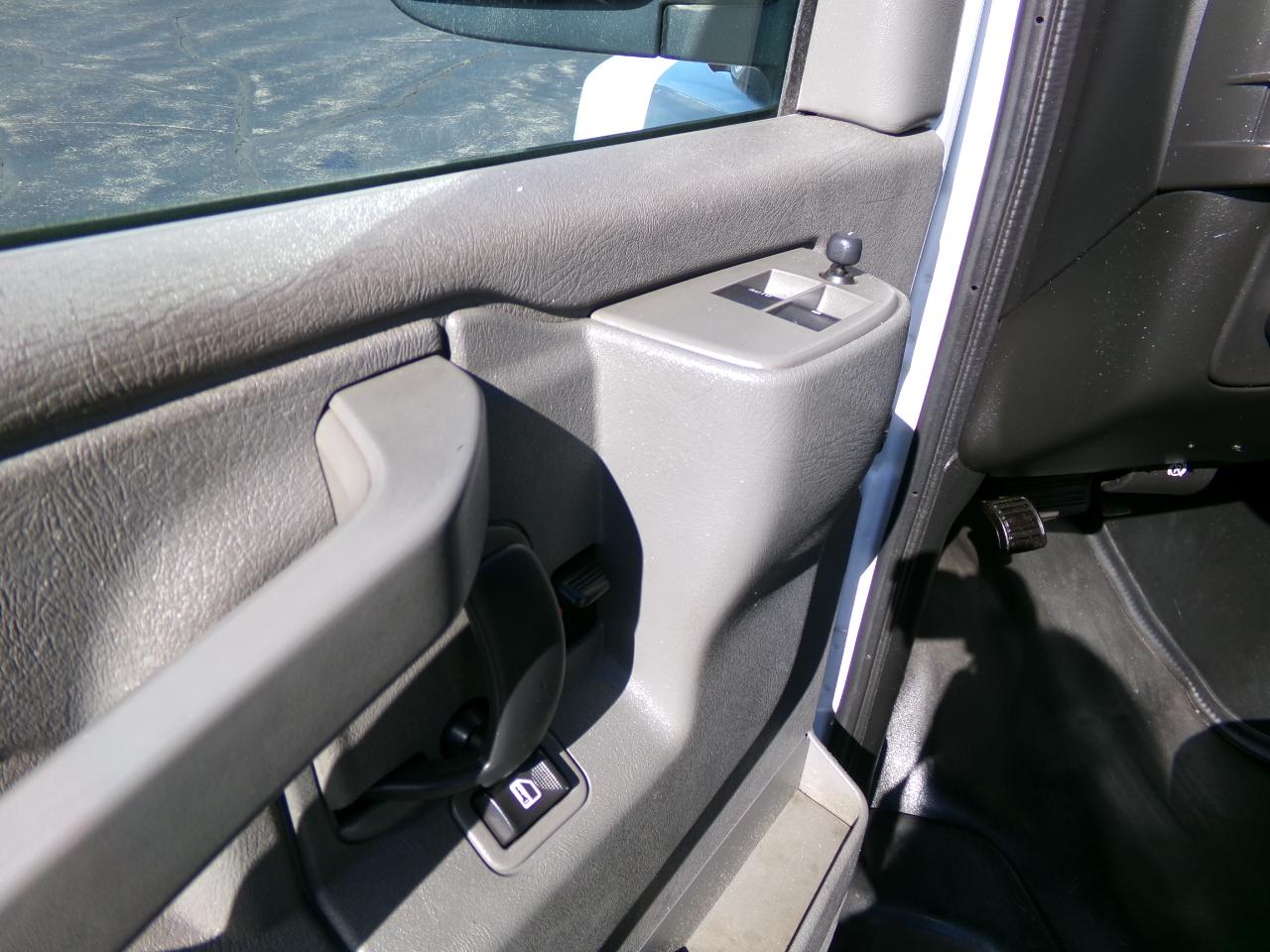 GMC Savana Passenger RWD 3500 135" LS 2018