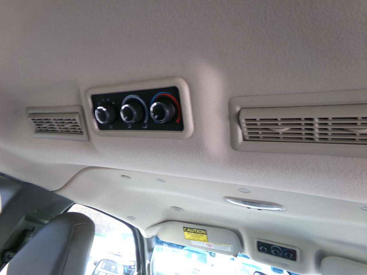 GMC Savana Passenger RWD 3500 135" LS 2018
