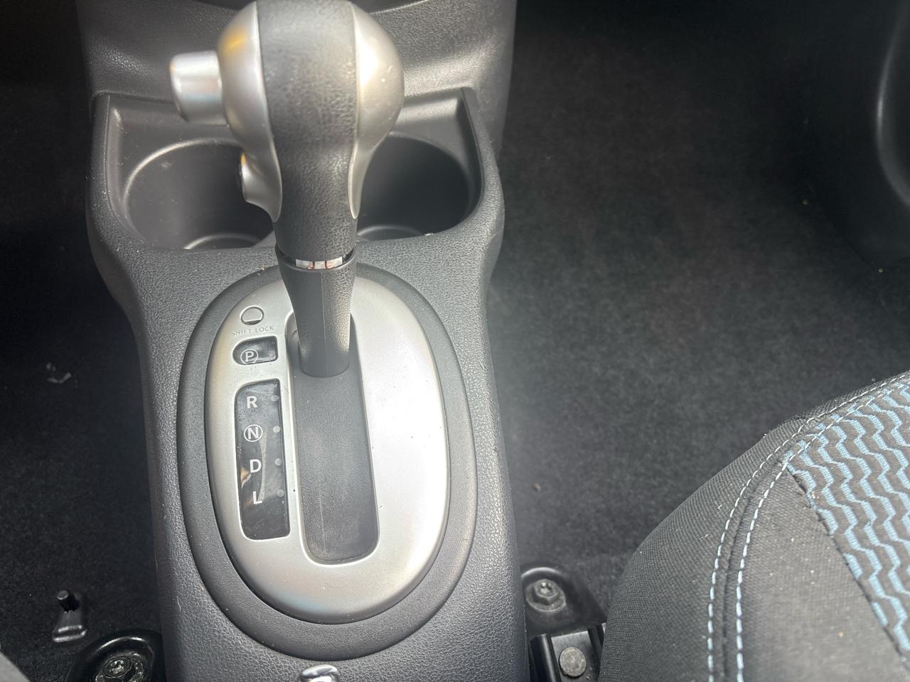 Nissan Versa Note 5dr HB CVT 1.6 SV 2014