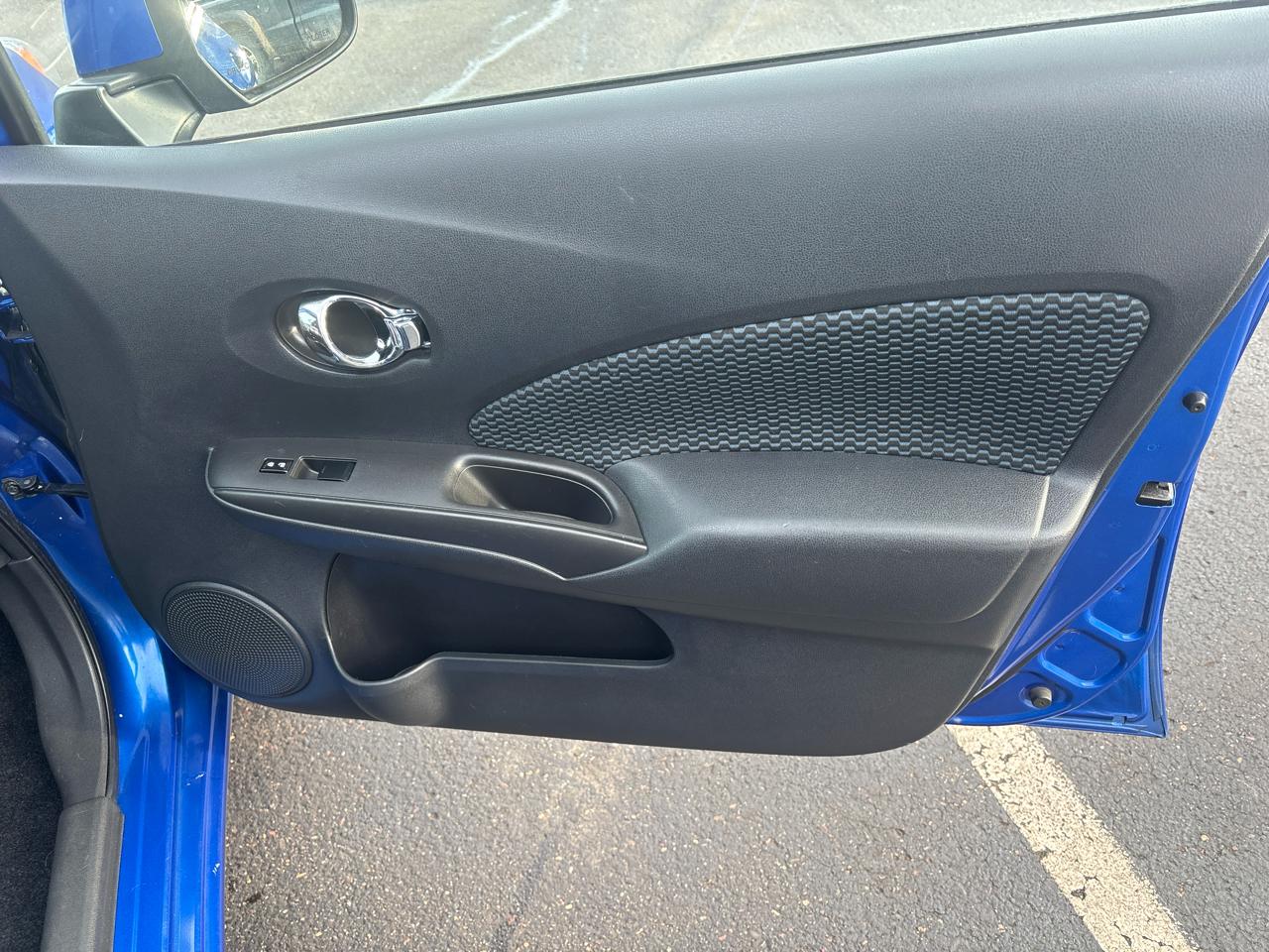 Nissan Versa Note 5dr HB CVT 1.6 SV 2014