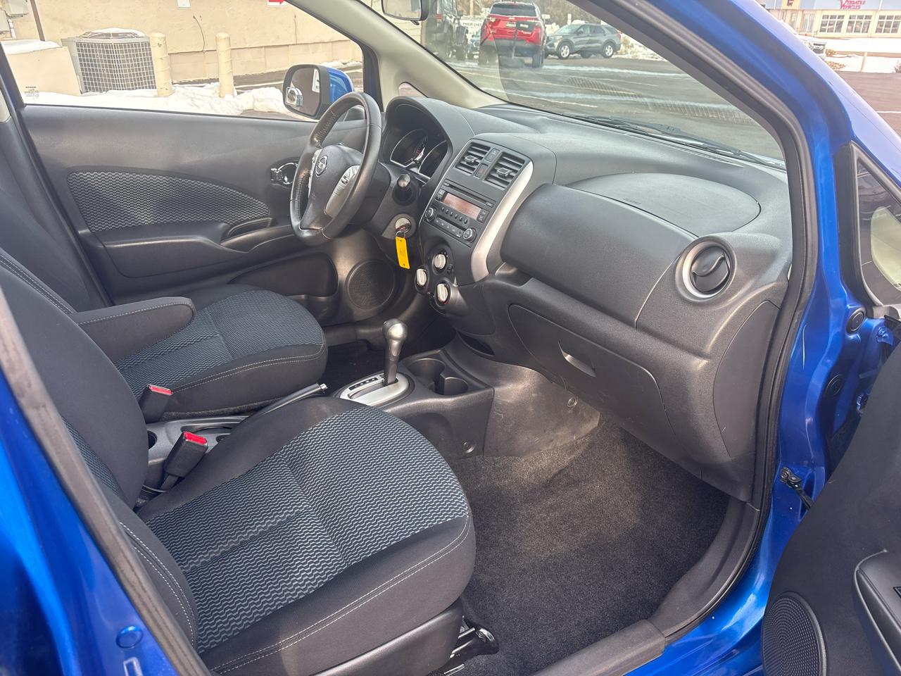 Nissan Versa Note 5dr HB CVT 1.6 SV 2014
