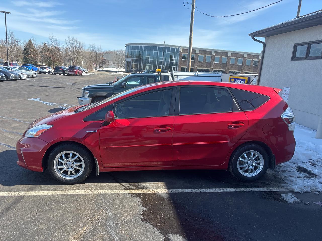 Toyota Prius V 5dr Wgn Three (Natl) 2013