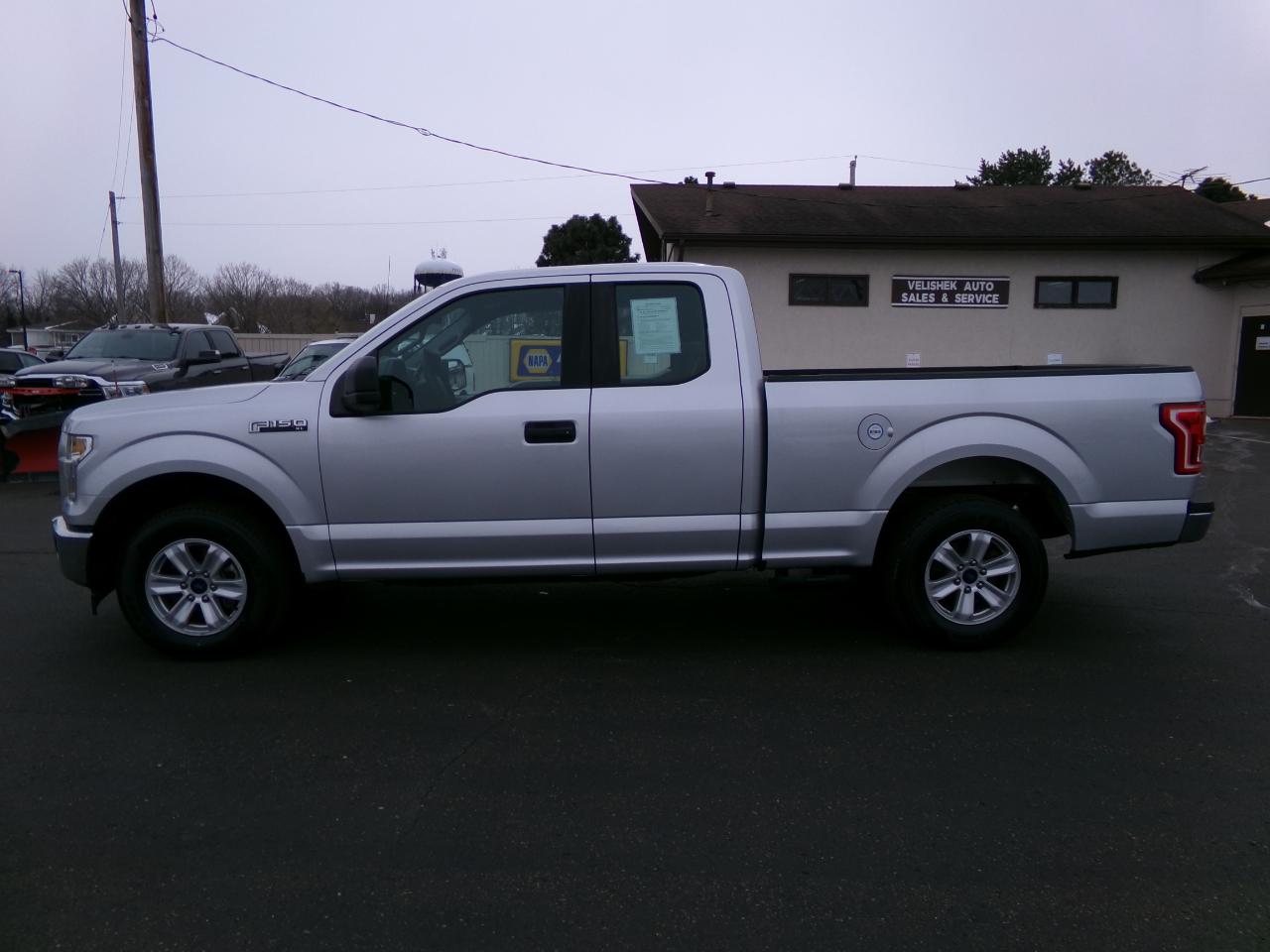 Ford F-150 XL 2WD SuperCab 6.5' Box 2017