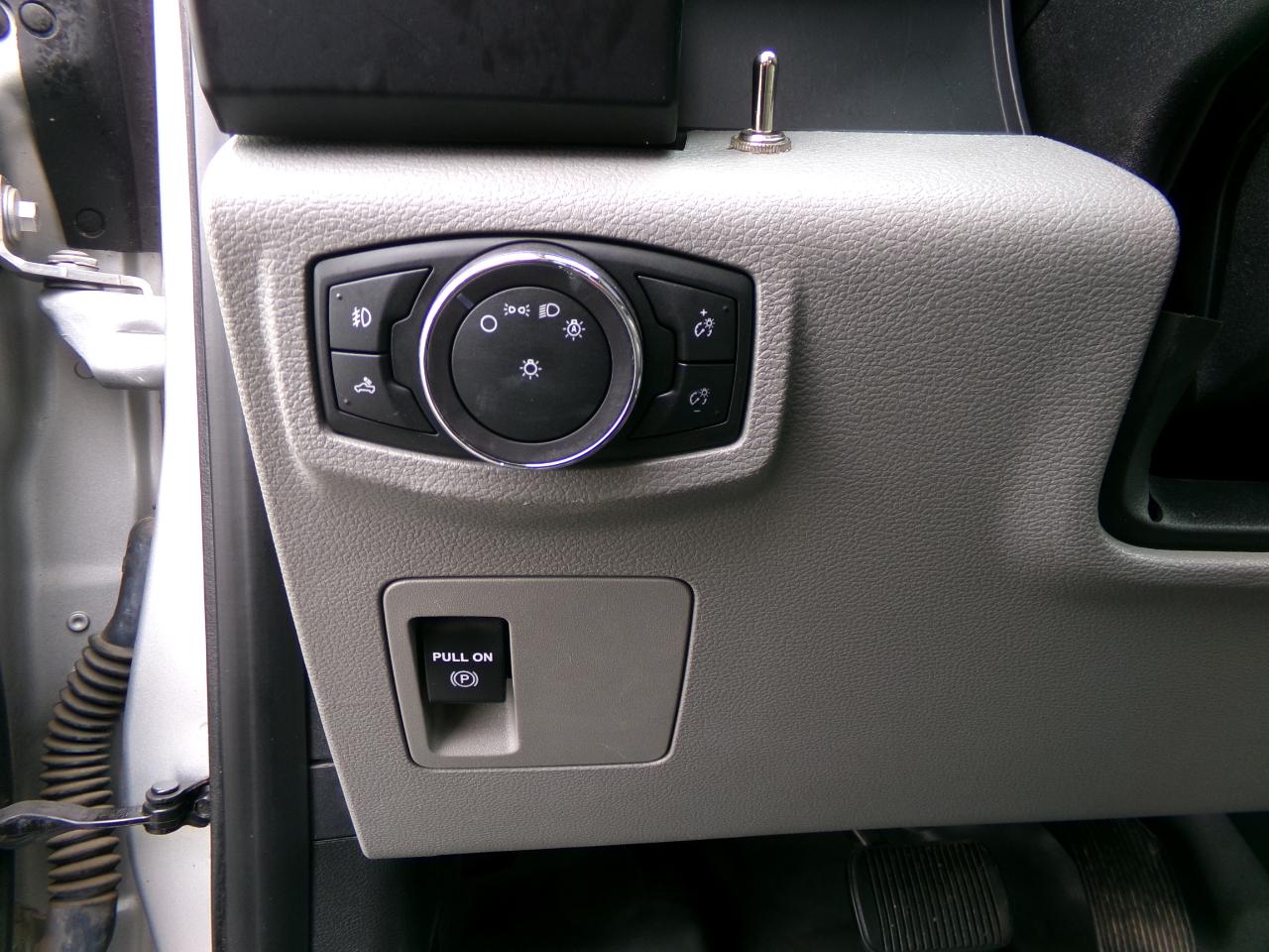 Ford F-150 XL 2WD SuperCab 6.5' Box 2017