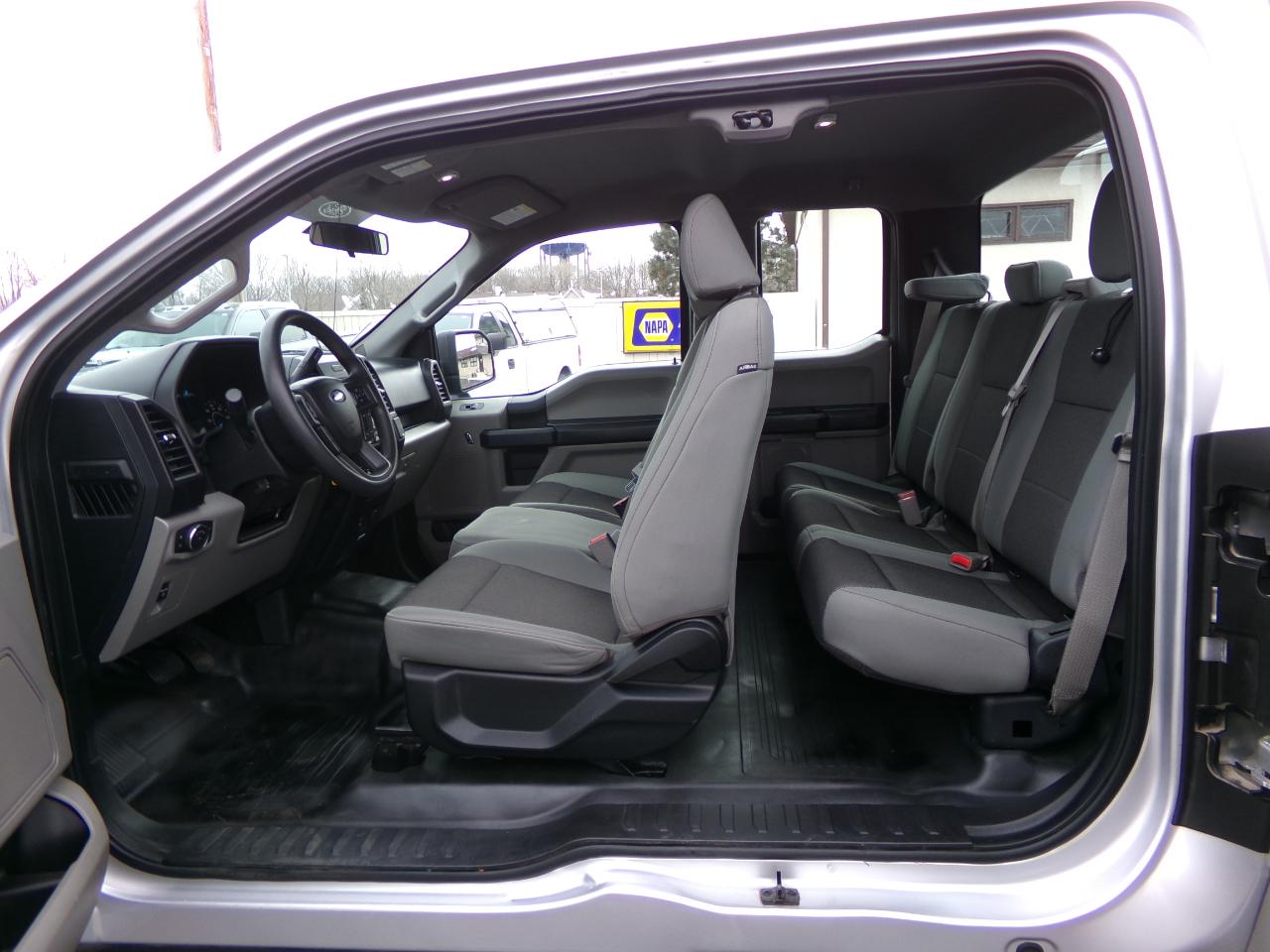 Ford F-150 XL 2WD SuperCab 6.5' Box 2017