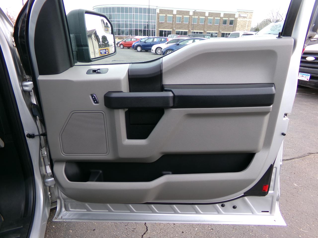 Ford F-150 XL 2WD SuperCab 6.5' Box 2017