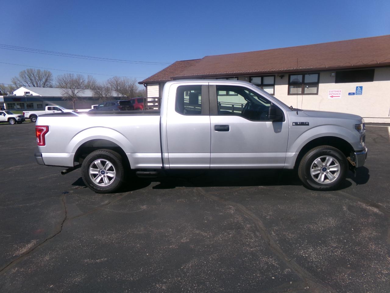 Ford F-150 XL 2WD SuperCab 6.5' Box 2017