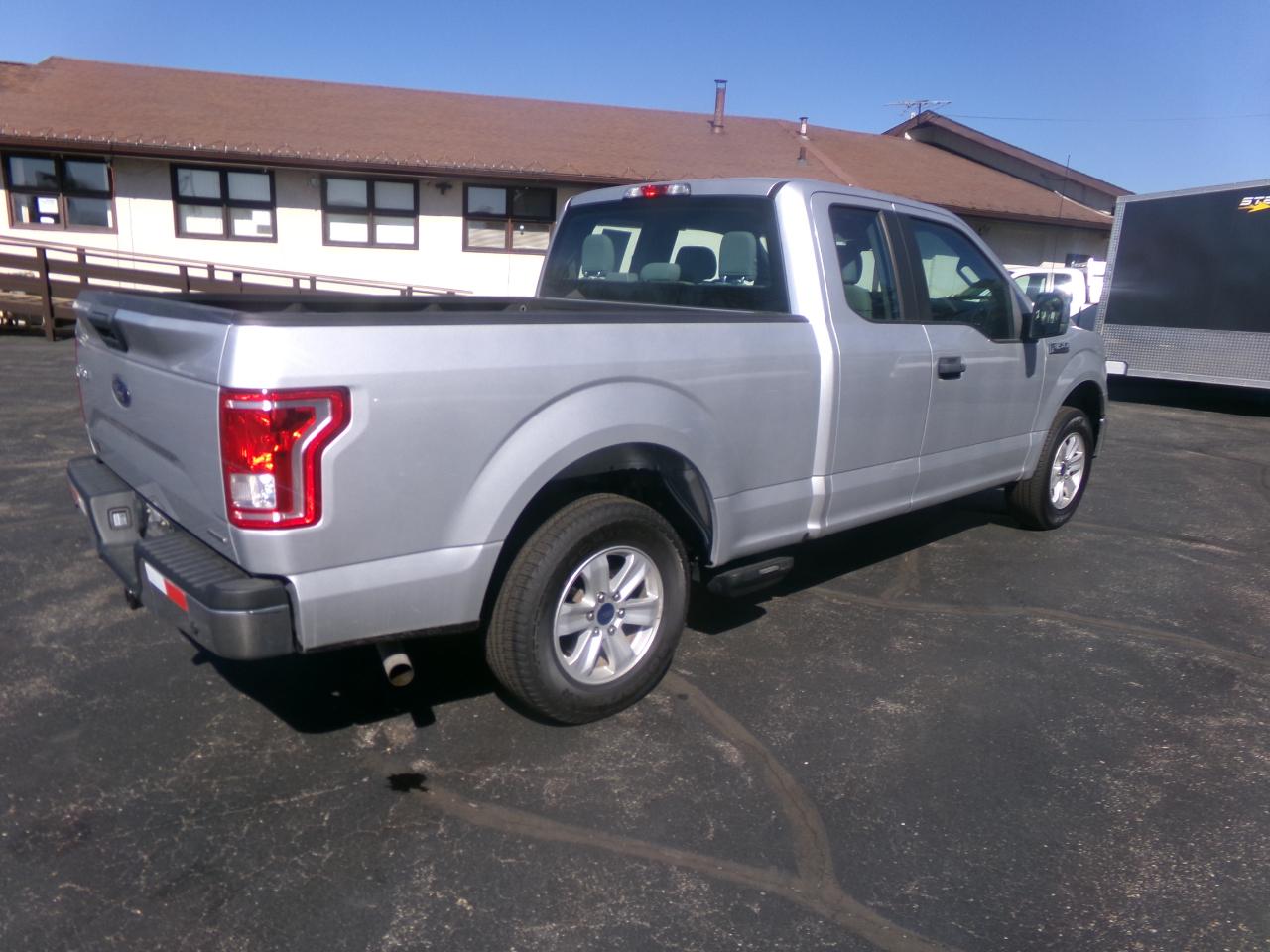 Ford F-150 XL 2WD SuperCab 6.5' Box 2017