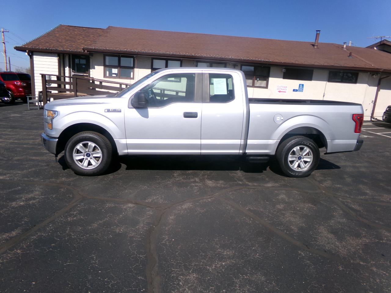 Ford F-150 XL 2WD SuperCab 6.5' Box 2017