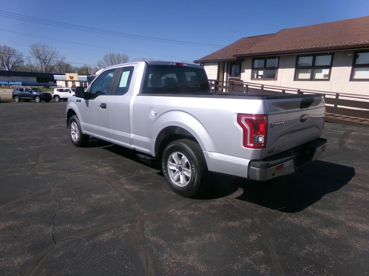 Ford F-150 XL 2WD SuperCab 6.5' Box 2017