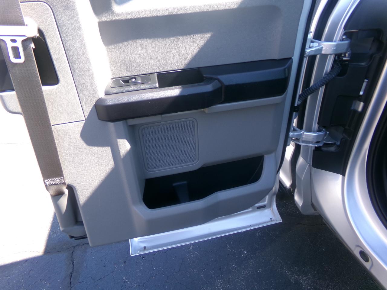 Ford F-150 XL 2WD SuperCab 6.5' Box 2017