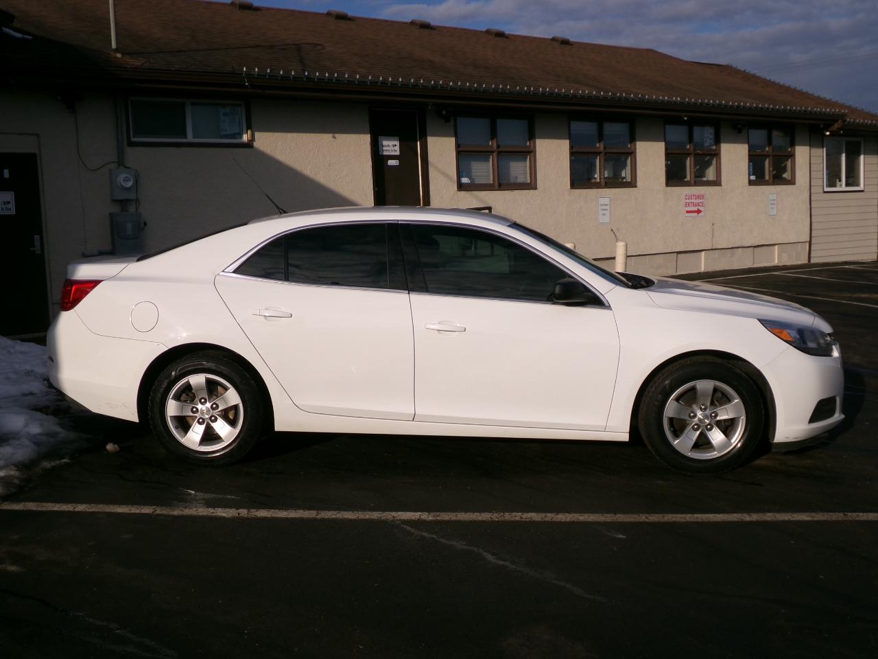 Chevrolet Malibu 4dr Sdn LS w/1FL 2015
