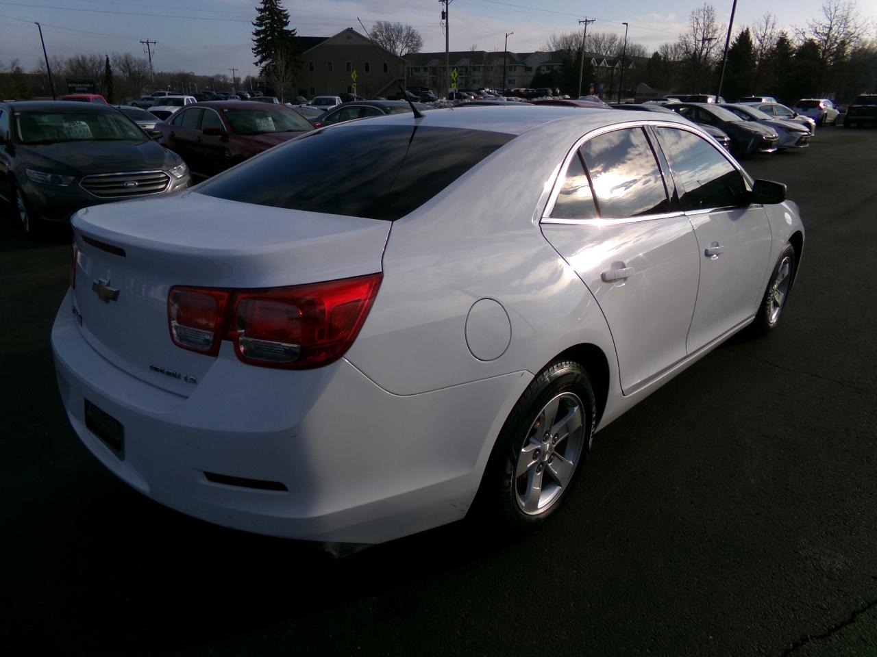 Chevrolet Malibu 4dr Sdn LS w/1FL 2015