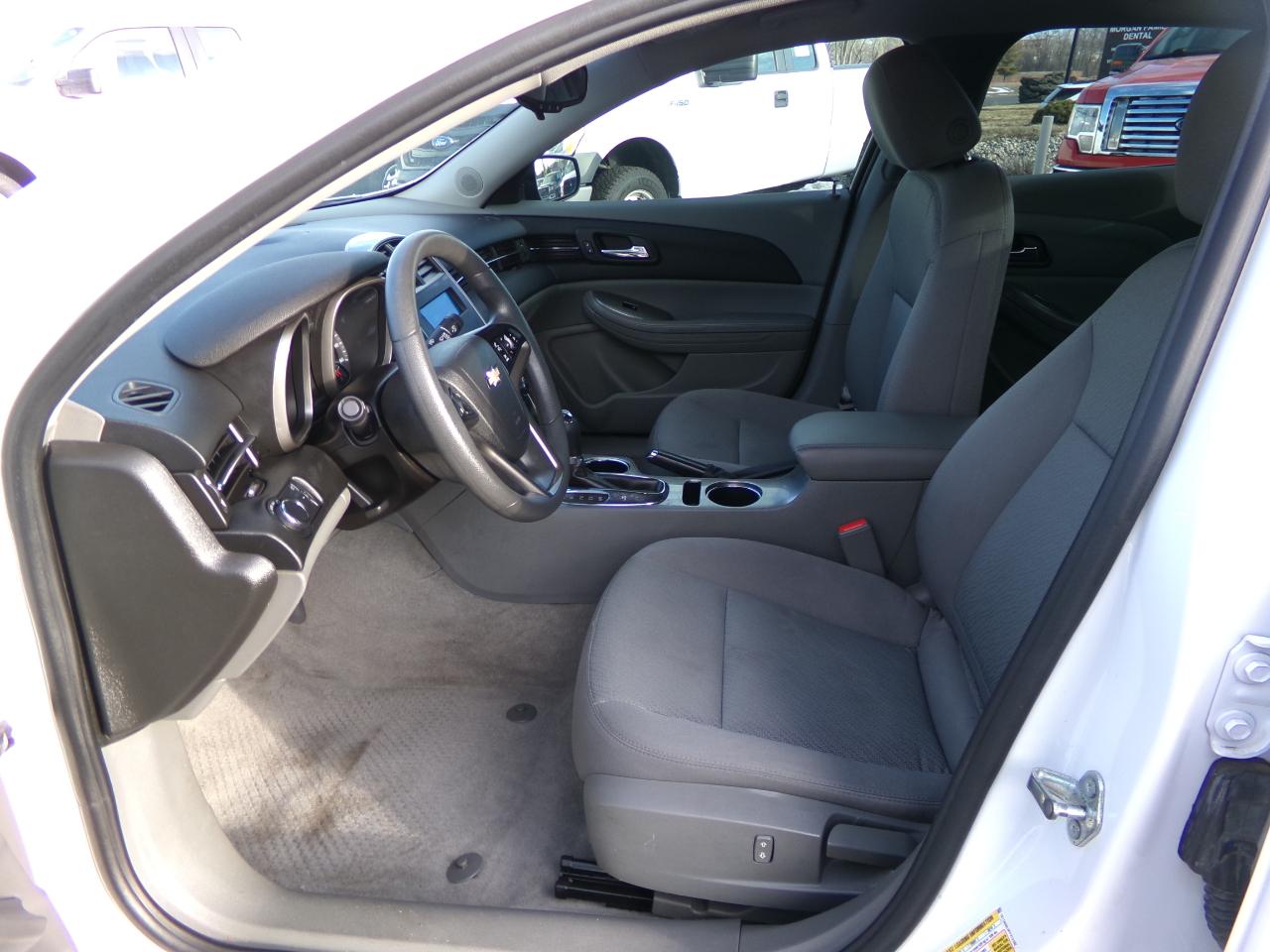 Chevrolet Malibu 4dr Sdn LS w/1FL 2015