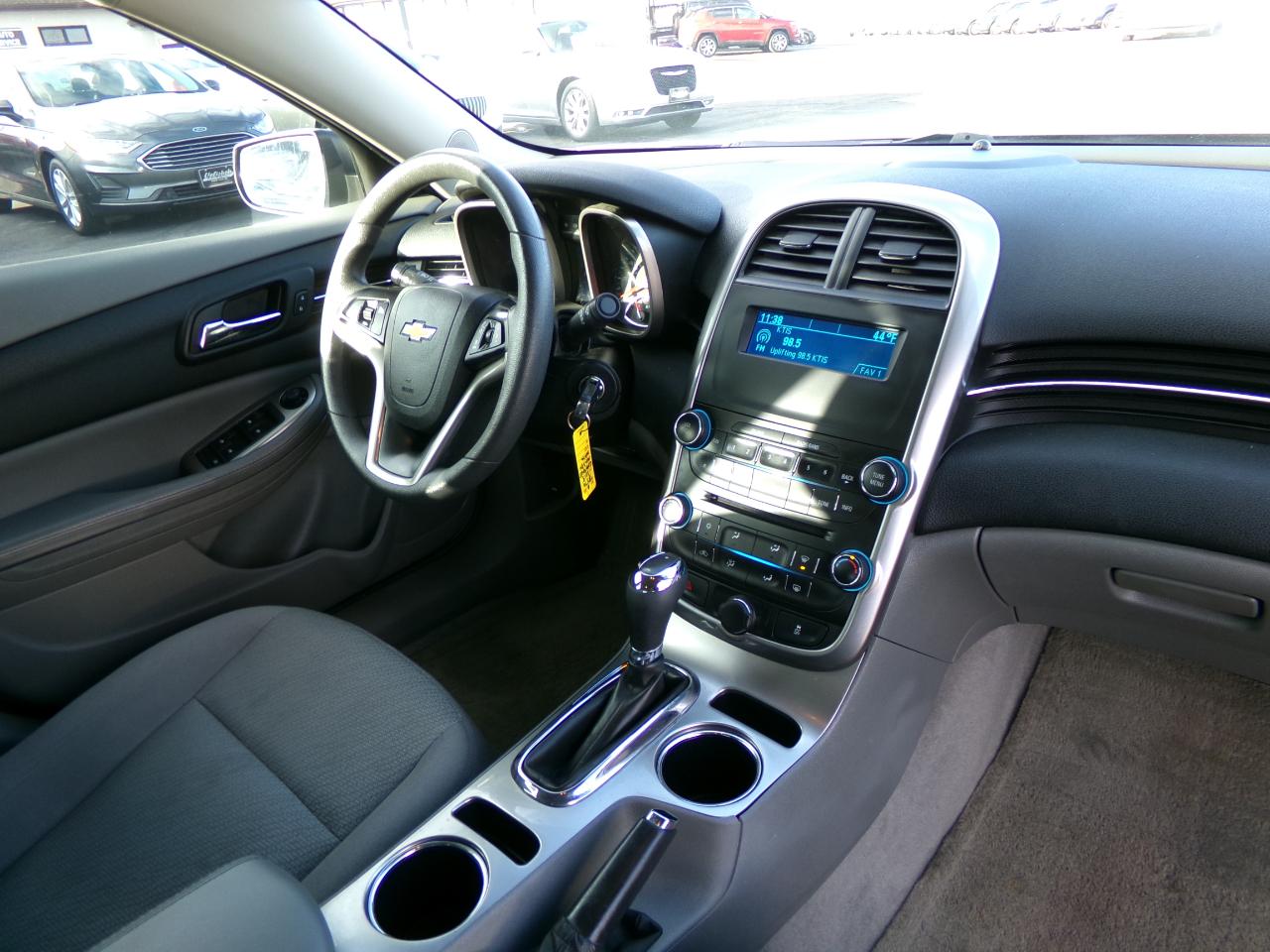 Chevrolet Malibu 4dr Sdn LS w/1FL 2015