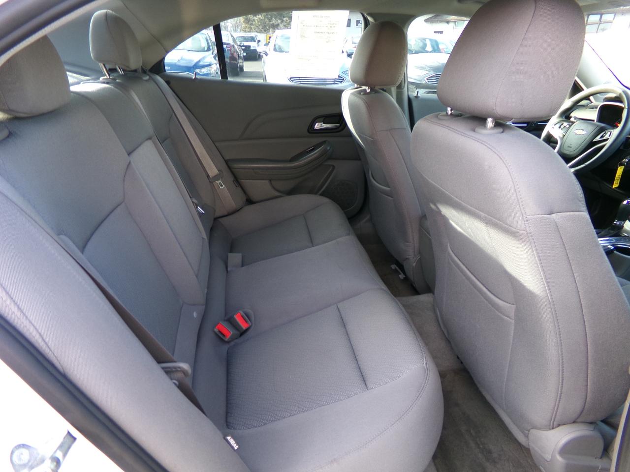 Chevrolet Malibu 4dr Sdn LS w/1FL 2015