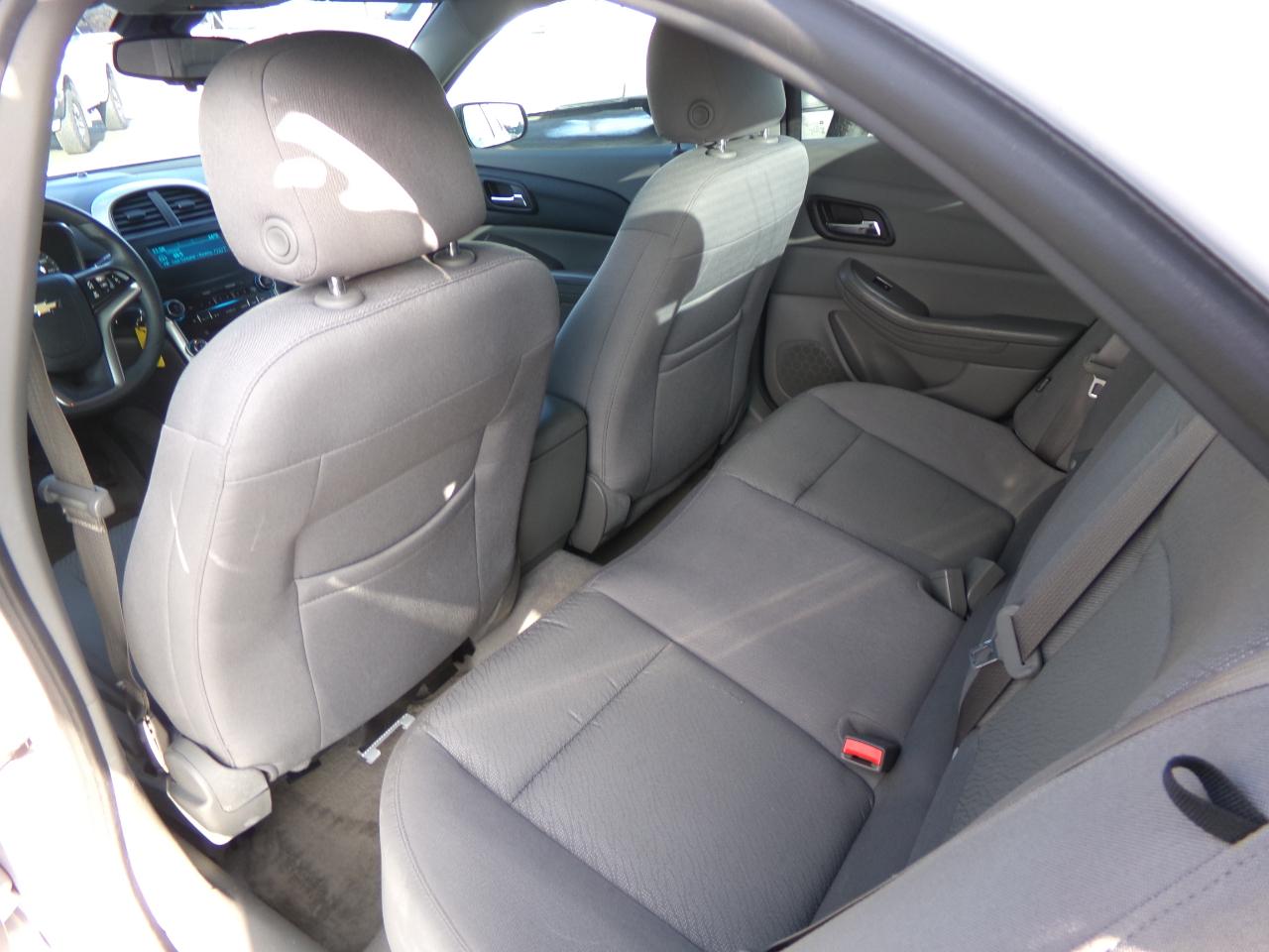 Chevrolet Malibu 4dr Sdn LS w/1FL 2015