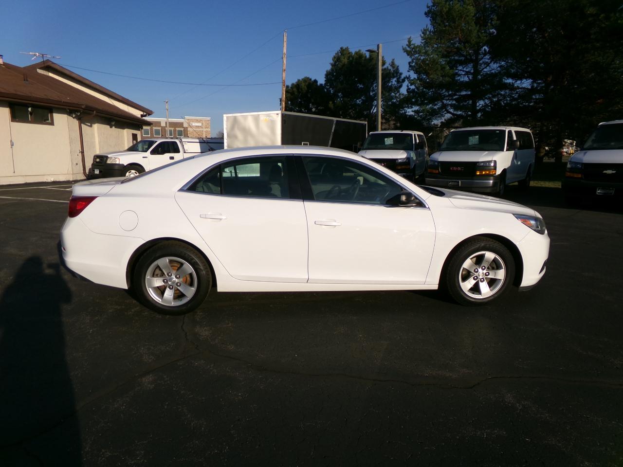 Chevrolet Malibu 4dr Sdn LS w/1FL 2015