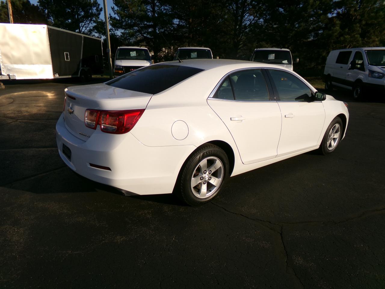 Chevrolet Malibu 4dr Sdn LS w/1FL 2015