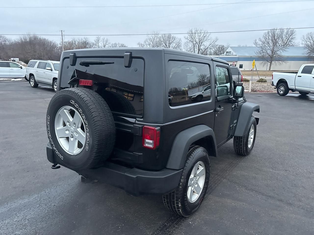 Jeep Wrangler 4WD 2dr Sport 2016