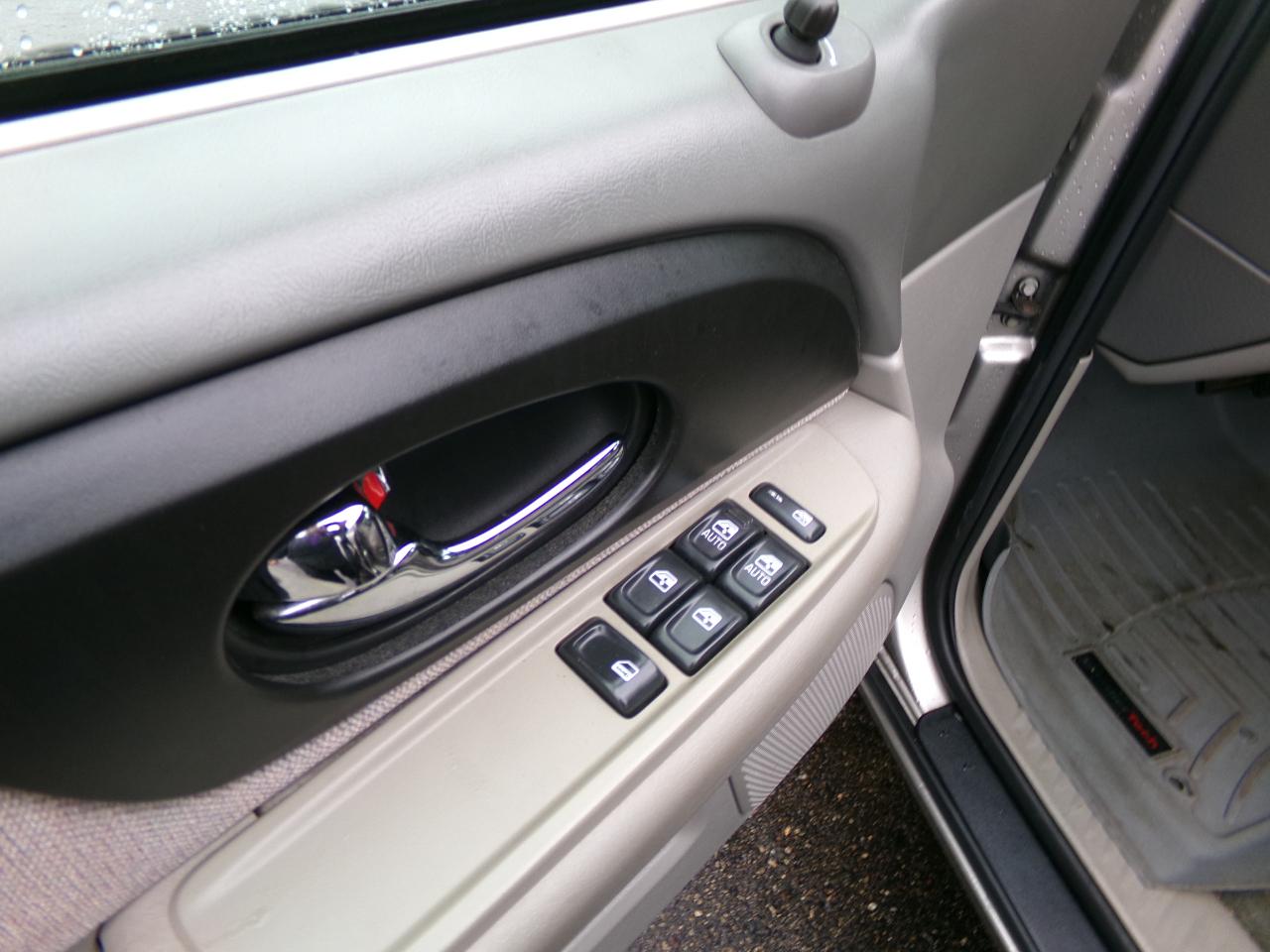 GMC Envoy 4dr 4WD SLE 2003