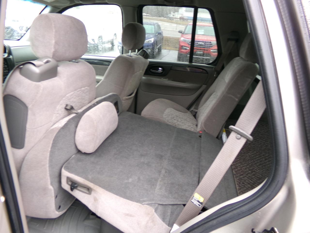 GMC Envoy 4dr 4WD SLE 2003