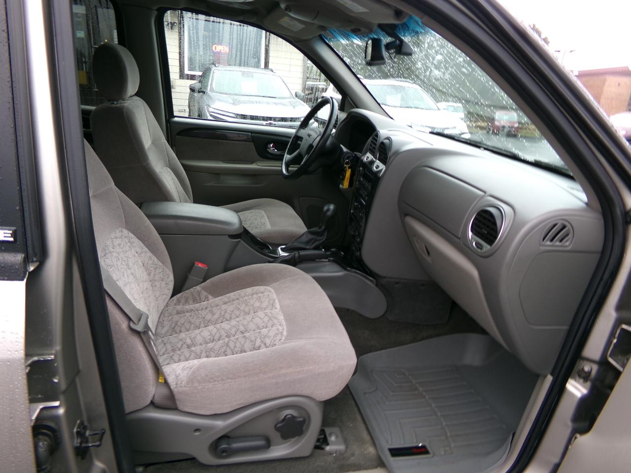 GMC Envoy 4dr 4WD SLE 2003