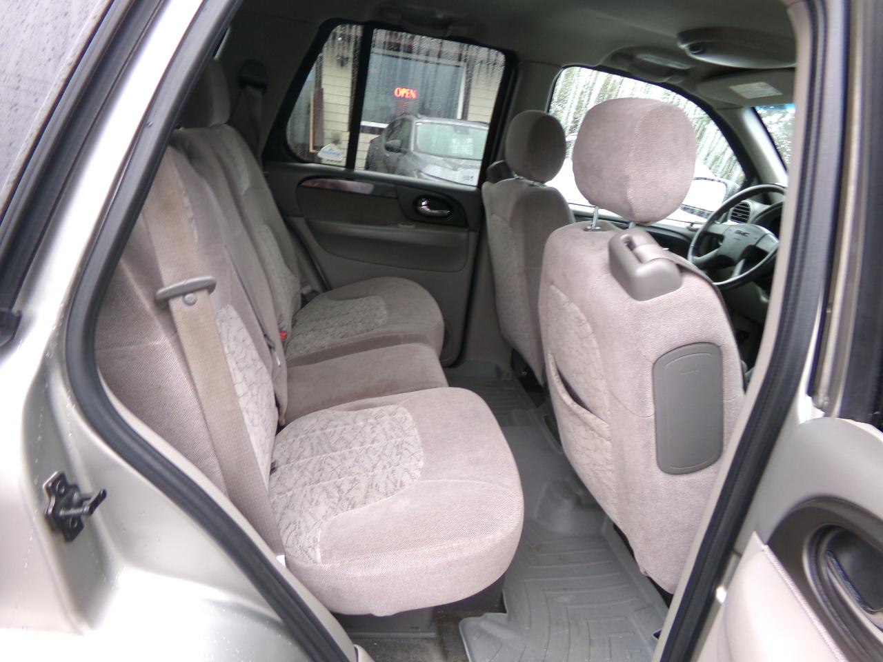 GMC Envoy 4dr 4WD SLE 2003