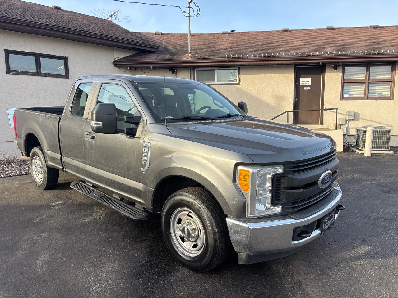 Ford F-250 SD XL SuperCab 2WD 2017