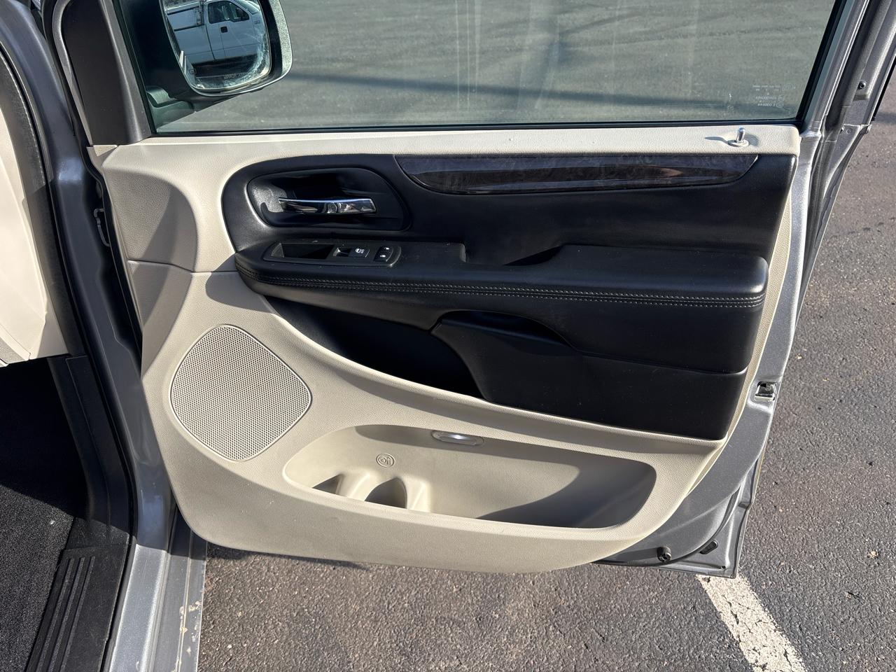 Dodge Grand Caravan 4dr Wgn SXT 2014