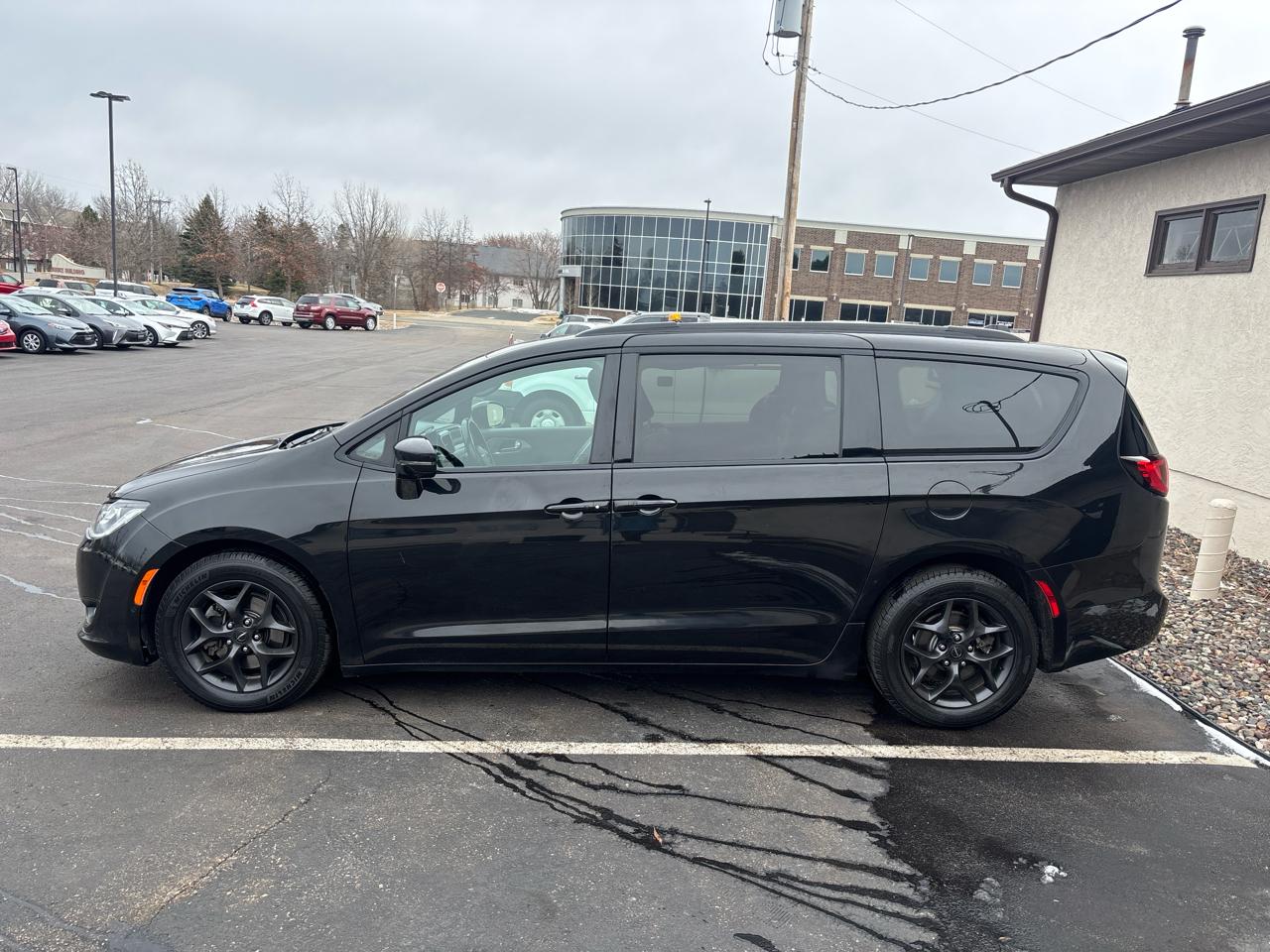 Chrysler Pacifica Limited FWD 2018