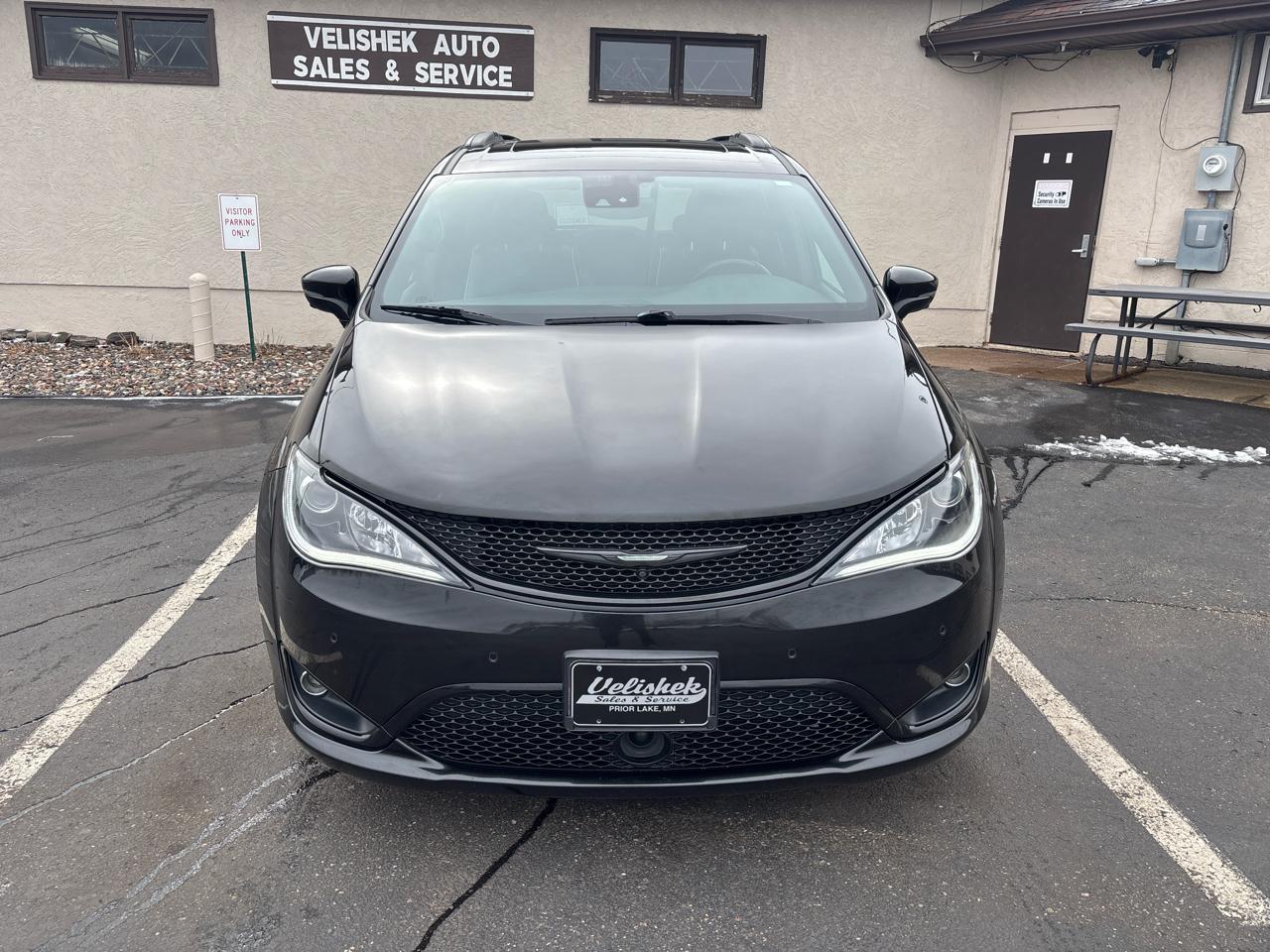 Chrysler Pacifica Limited FWD 2018