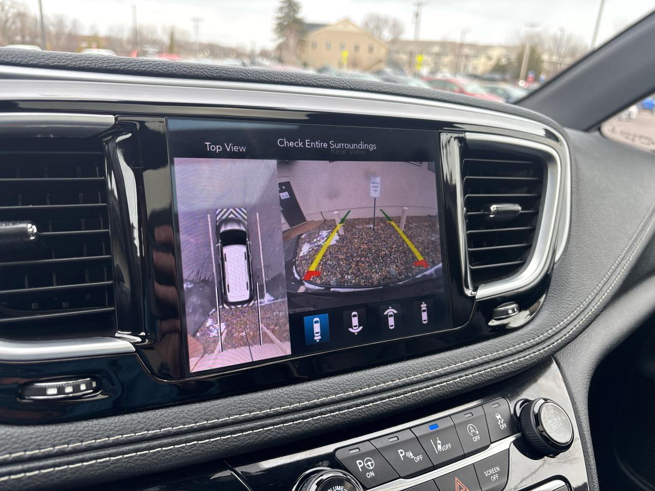 Chrysler Pacifica Limited FWD 2018