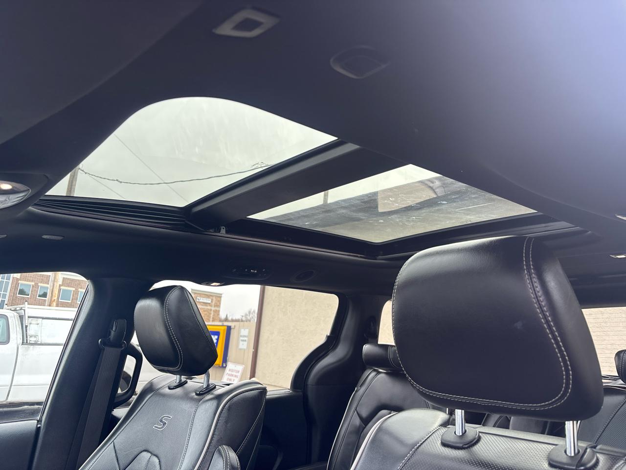 Chrysler Pacifica Limited FWD 2018