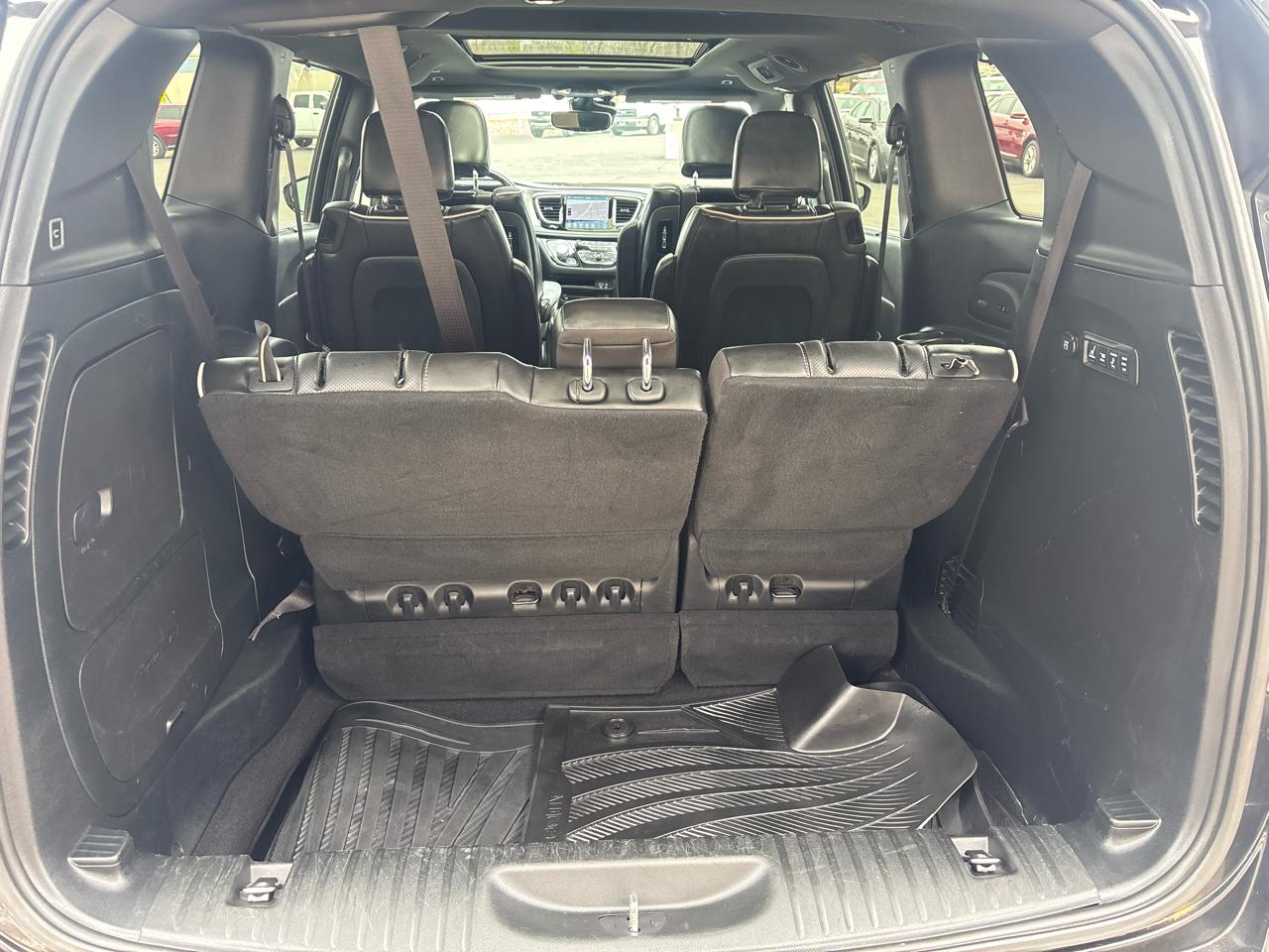 Chrysler Pacifica Limited FWD 2018